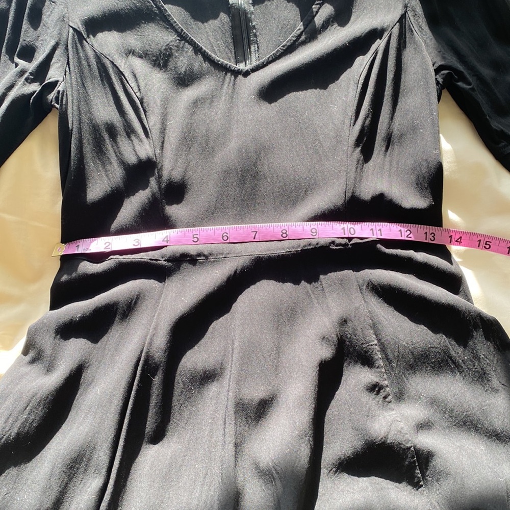 Flare sleeve black dress - Picture 5 of 8